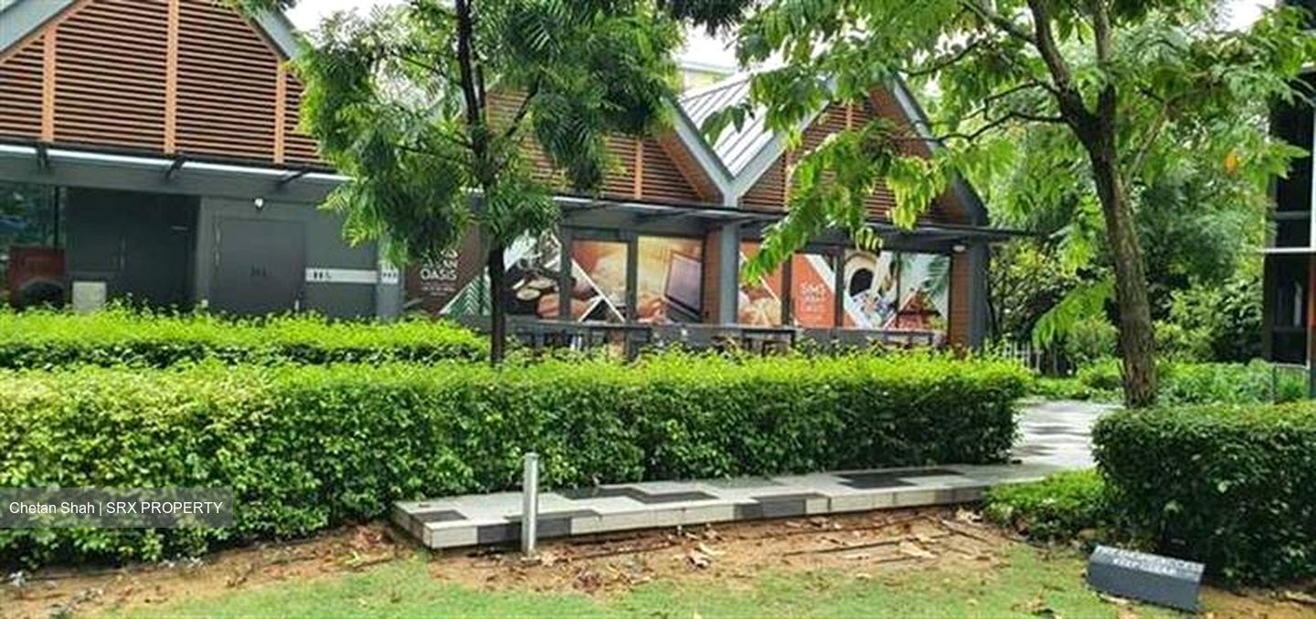 Sims Urban Oasis (D14), Retail #559470761